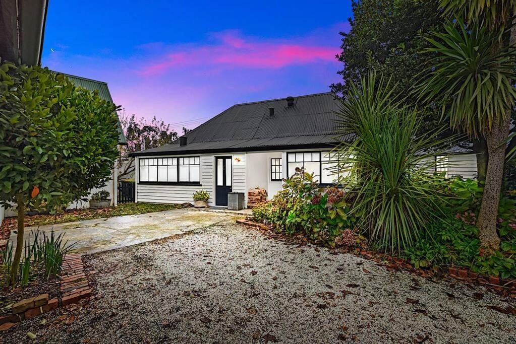 Blackwood Tree Cottage - Heritage Listed Property - Evandale! Екстер'єр фото