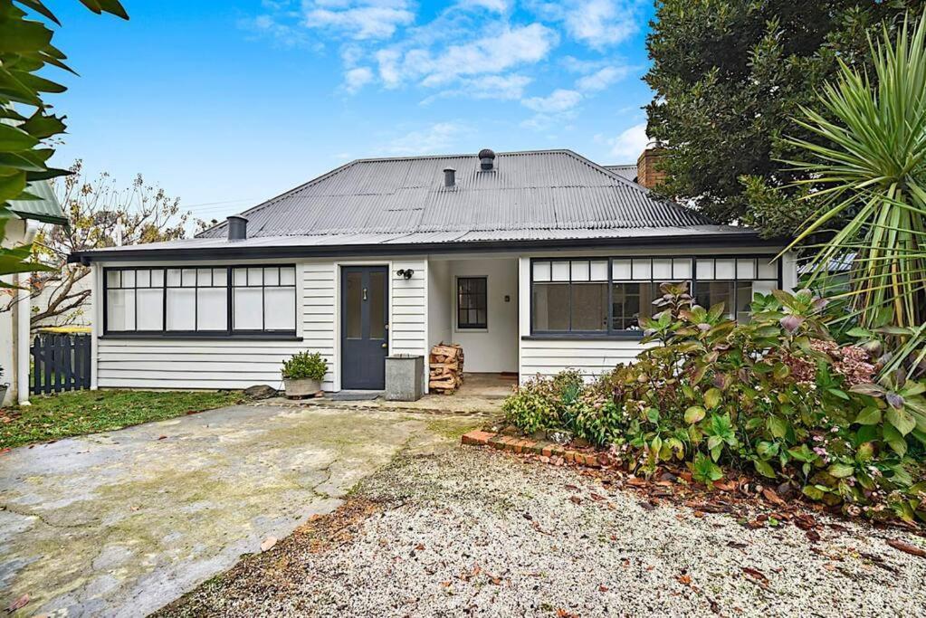 Blackwood Tree Cottage - Heritage Listed Property - Evandale! Екстер'єр фото