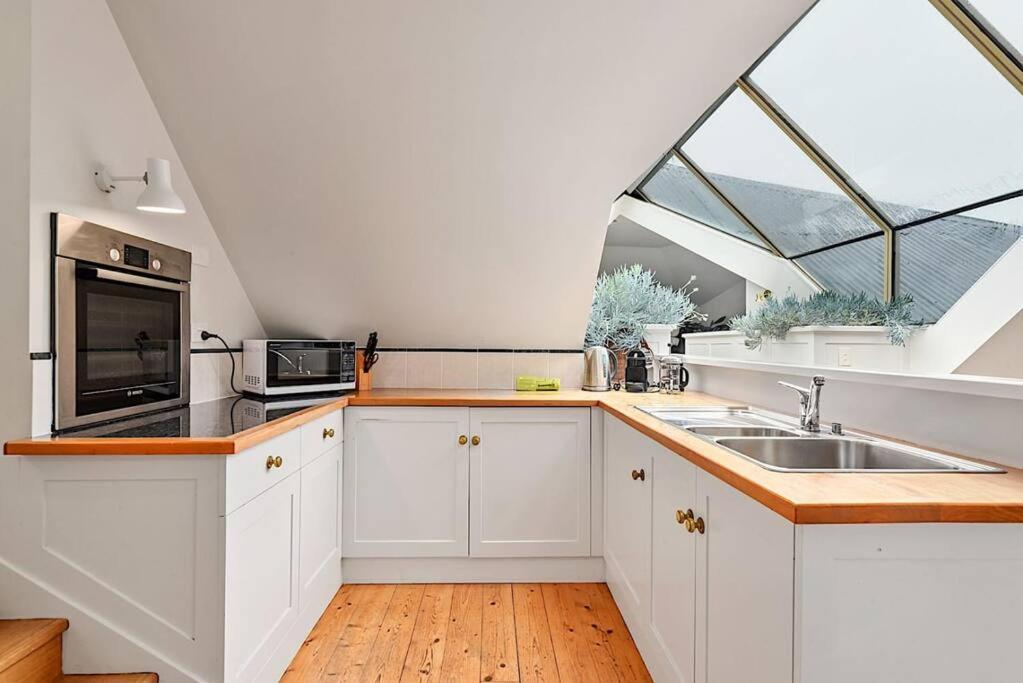 Blackwood Tree Cottage - Heritage Listed Property - Evandale! Екстер'єр фото